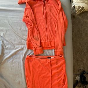 joe boxer cover up set, has a stain on left sleeve as shown. size Medium.
